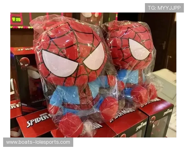 蜘蛛侠球星人仔挂件足球创意设计超炫酷迷你收藏版限量发售