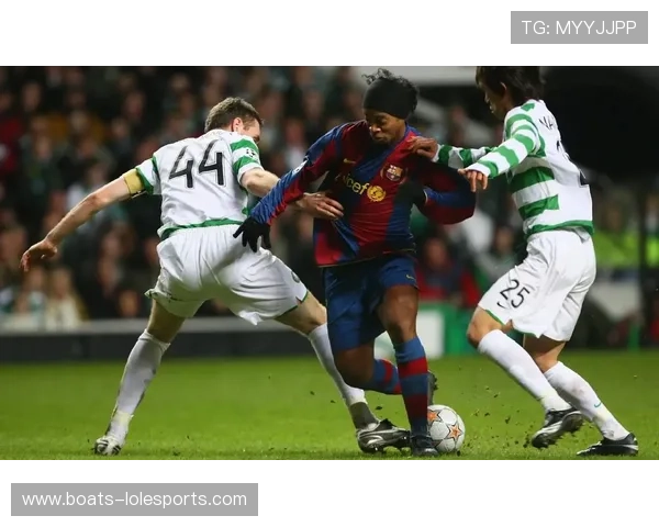 足球明星伴侣大对比：从风格到生活，探究球星女友的不同魅力与影响